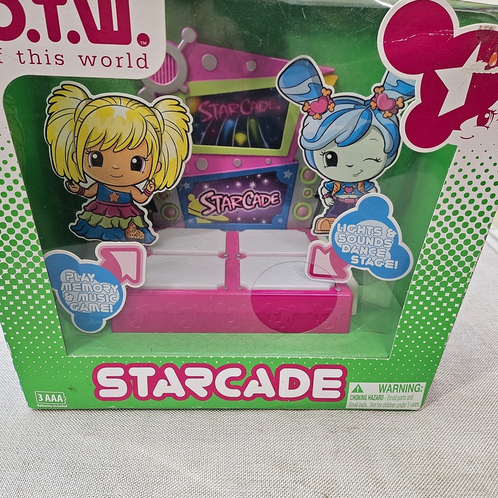 Blip Toys O.O.T.W. Starcade Playset Kids NIB Pink Lights Sounds Dance Stage 2012